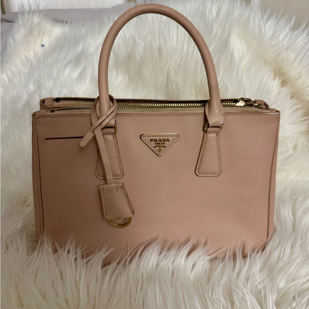 Prada Galleria Saffiano